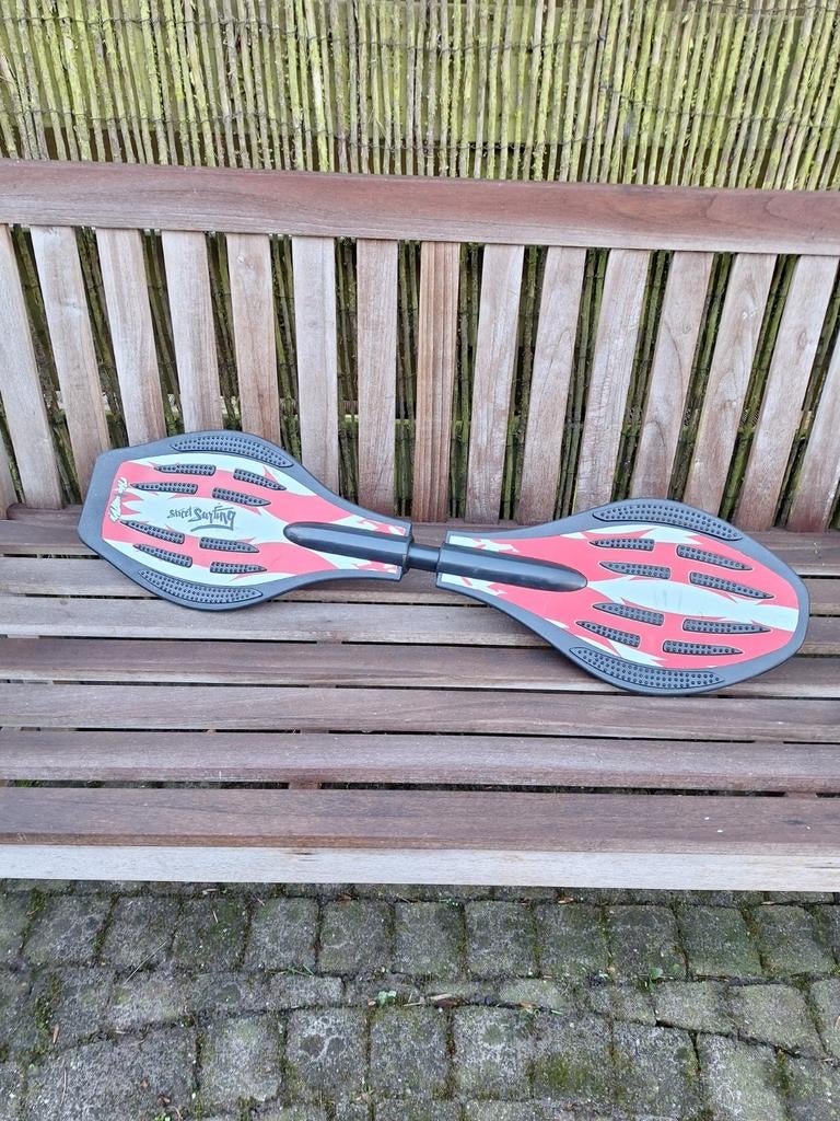Waveboard (rood/zwart), Sport en Fitness, Skateboarden, Ophalen, Zo goed als nieuw, Waveboard