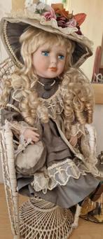 Pop met stoel, Ophalen, Gebruikt, Pop