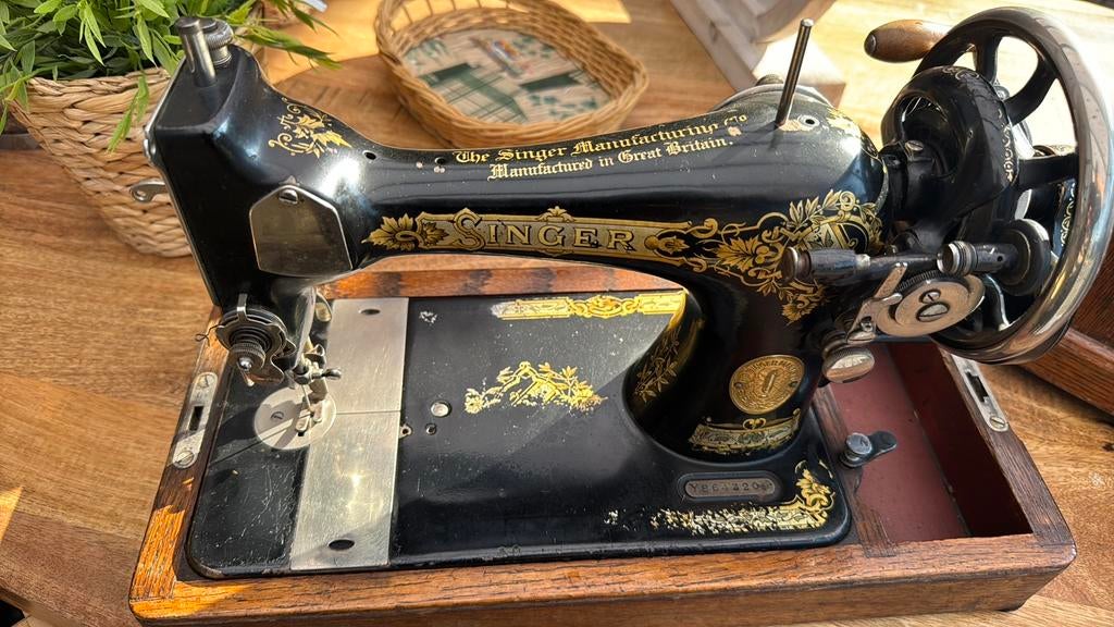 Oude singer naaimachine, Antiek en Kunst, Antiek | Naaimachines, Ophalen of Verzenden