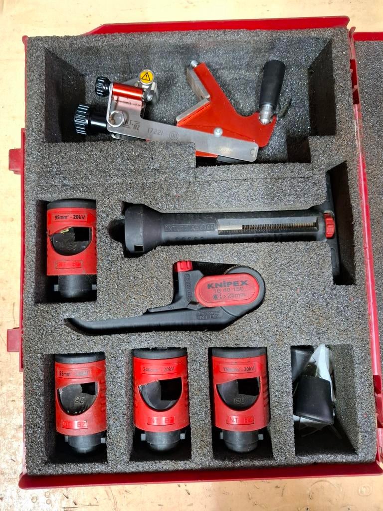 Intercable kabelstripset en Knipex mantelsnijder, Ophalen of Verzenden, Gebruikt