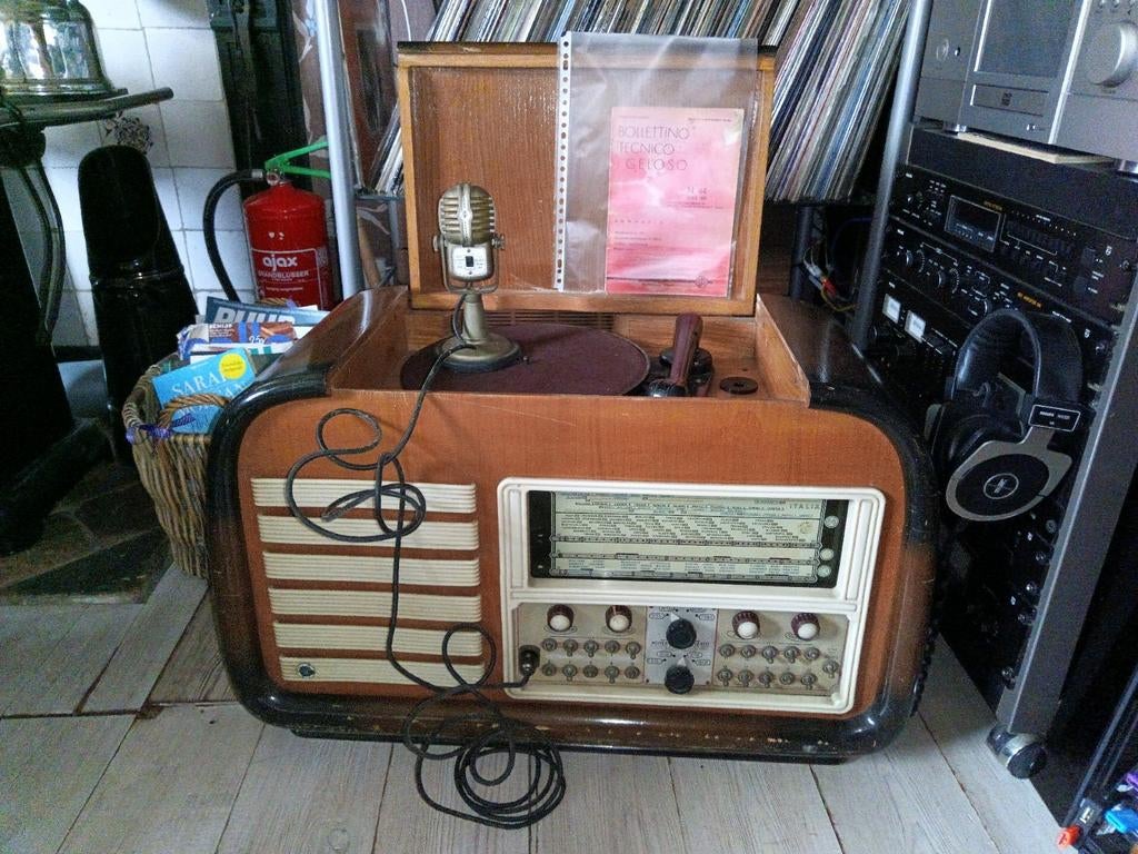 Geloso schoolradio met omroepsysteem en Philips zuilen, Ophalen of Verzenden