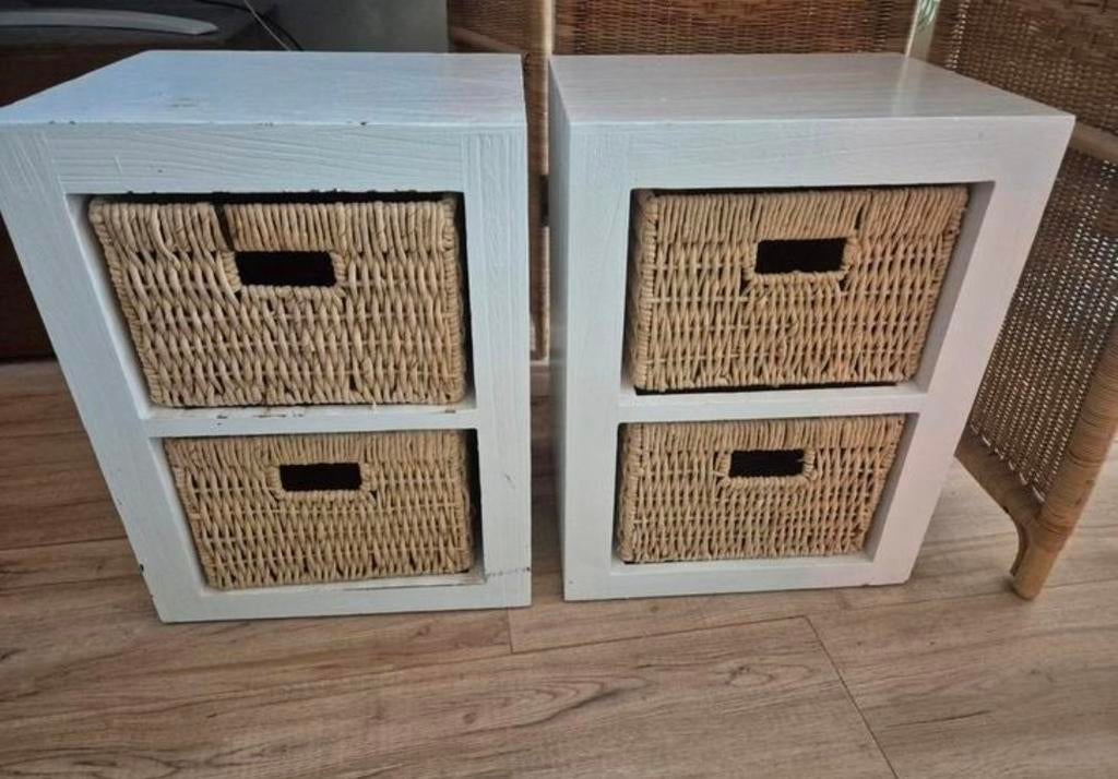 houten nachtkastjes rotan OPHALEN in Breda, Huis en Inrichting, Ophalen of Verzenden, Gebruikt, Minder dan 45 cm