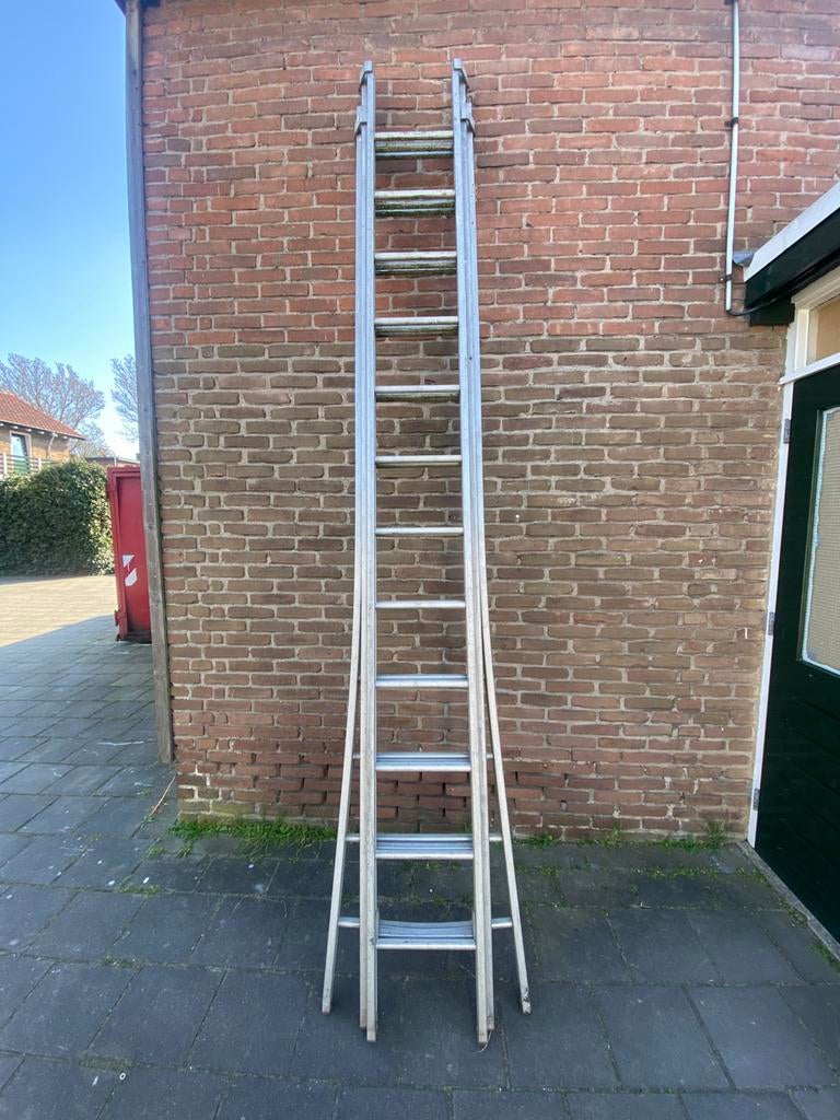 36 spots aluminium ladder, Ophalen, Zo goed als nieuw, Ladder, Opvouwbaar of Inschuifbaar