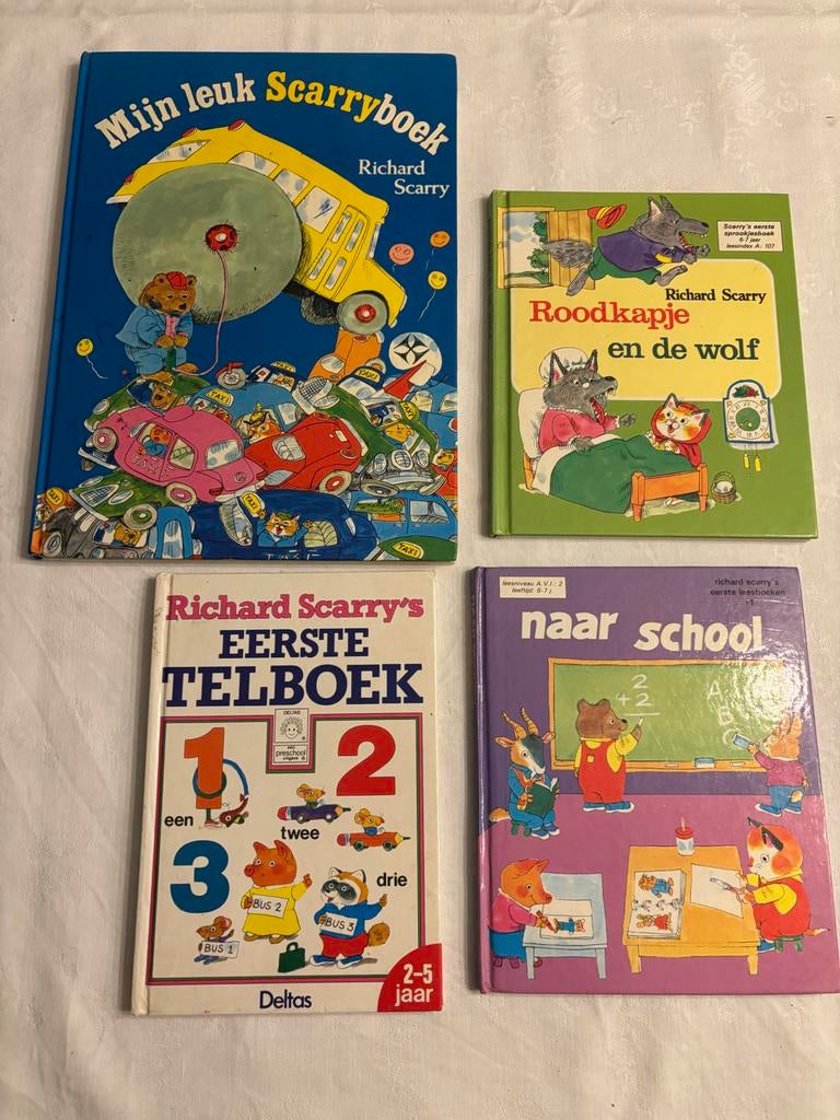 Richard Scarry Kinderboeken Collectie (4 stuks), Boeken, Ophalen of Verzenden, Gelezen, Fictie algemeen