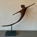 Modern beeld: Dansend paar op marmeren sokkel, Ophalen of Verzenden, Zo goed als nieuw, Mens