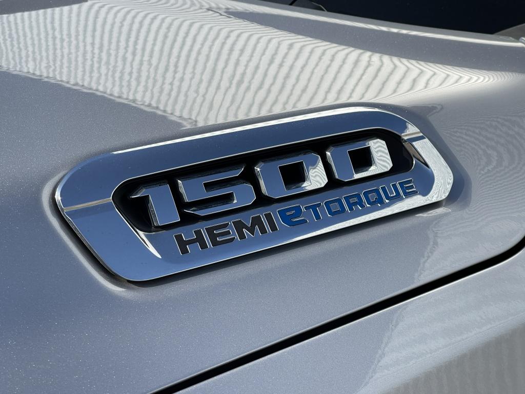 Dodge Ram 1500 pick up 4x4 Crew Cab Limited 10th anniversary, Automaat, Gebruikt, 8 cilinders, Metallic lak