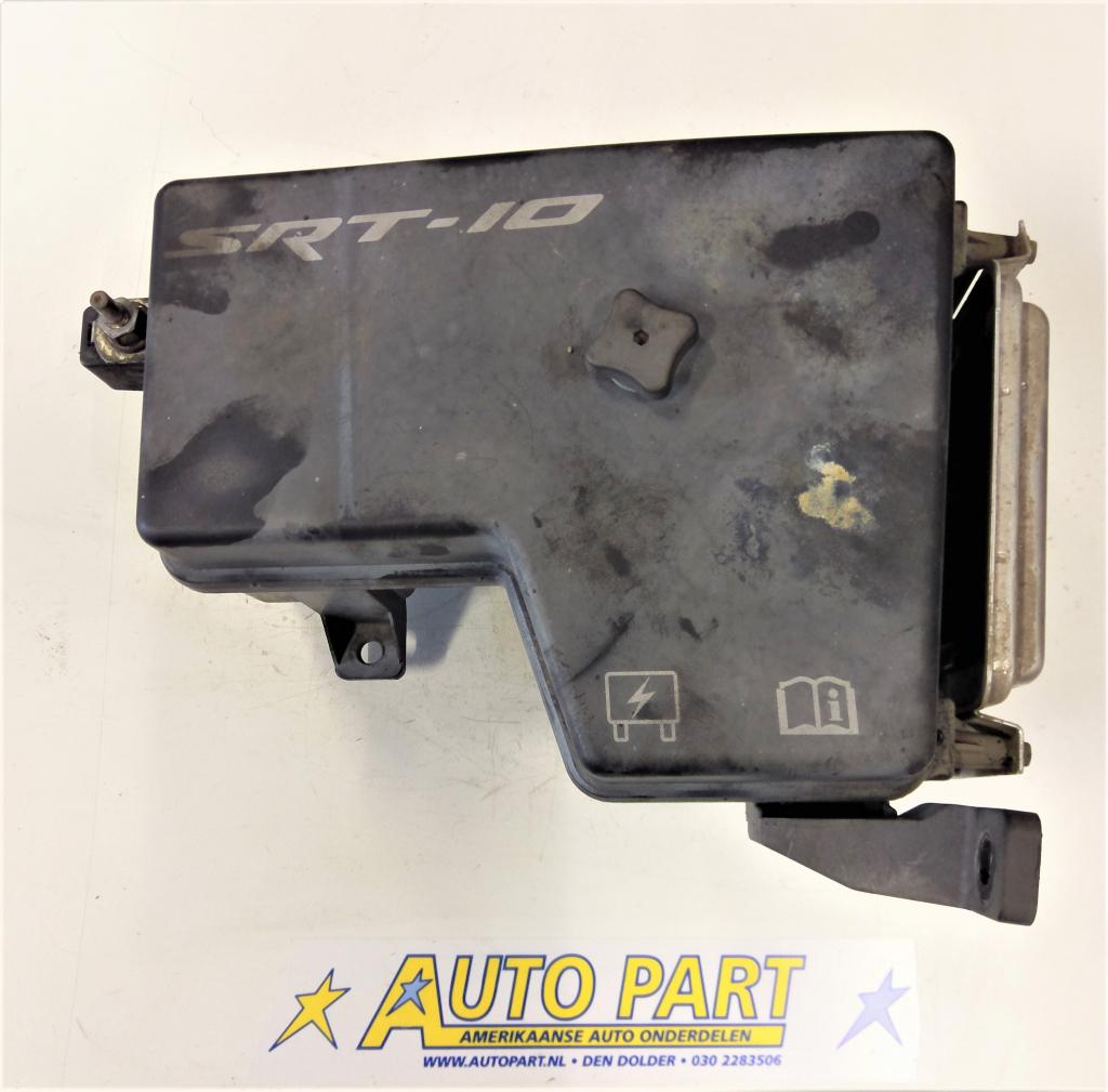Dodge Ram SRT10 zekeringkast 2005, Auto-onderdelen, Gebruikt, PO Box 21-8004 | Auburn Hills, MI 48321-8004, Amerikaanse onderdelen