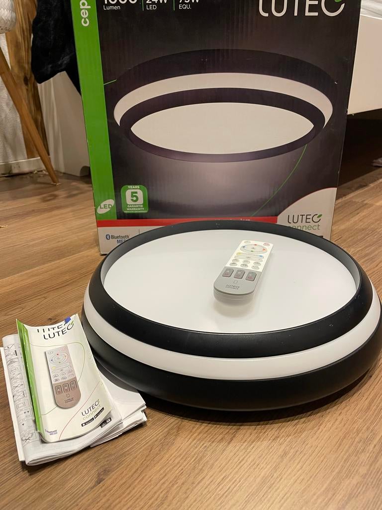 Lutec Cepa plafondlamp met afstandsbediening, Huis en Inrichting, Lampen | Plafondlampen, Ophalen, Nieuw, Kunststof
