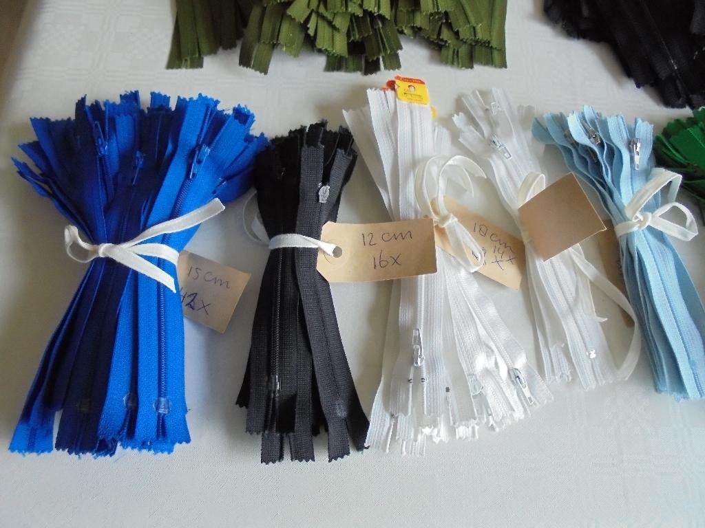 Spiraal ritsen div kleuren en lengtes, Hobby en Vrije tijd, Naaien en Fournituren, Ophalen of Verzenden, Nieuw, Rits of Sluiting