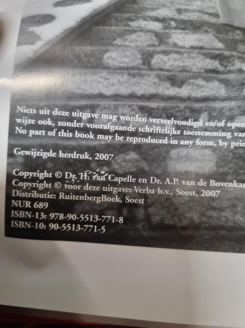 Boek het adelaarsnest hitlers, Boeken, Ophalen of Verzenden