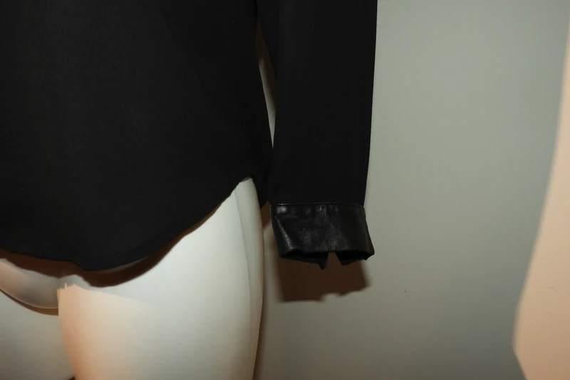 The Kooples zwarte blouse echt leer kraagje machette mt S, Kleding | Dames, Blouses en Tunieken, Verzenden, Zwart, The kooples