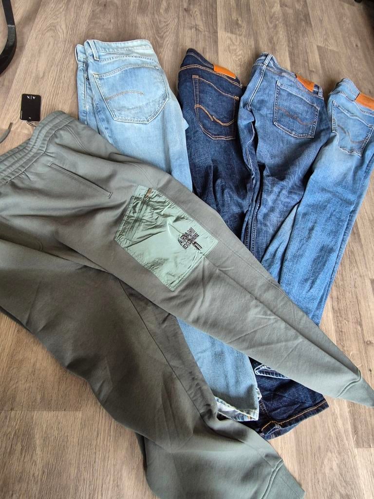 Armani joggingbroek, G-Star en 3x J&J jeans maat 34-32, Kleding | Heren, Spijkerbroeken en Jeans, Ophalen
