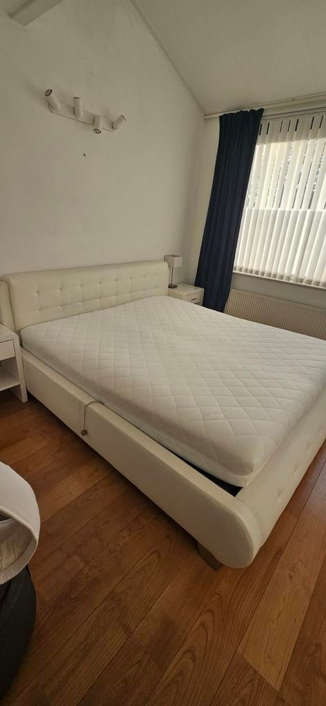 Tweepersoonsbed 180x200 met Auping spiralen en nachtkastjes, Ophalen, Tweepersoons, Zo goed als nieuw, 180 cm