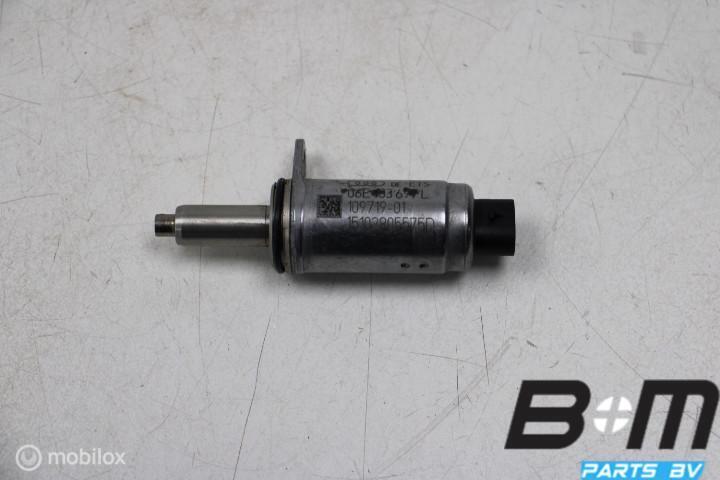 Versteleenheid in cilinderkop VW Golf 7 06E103697L, Gebruikt