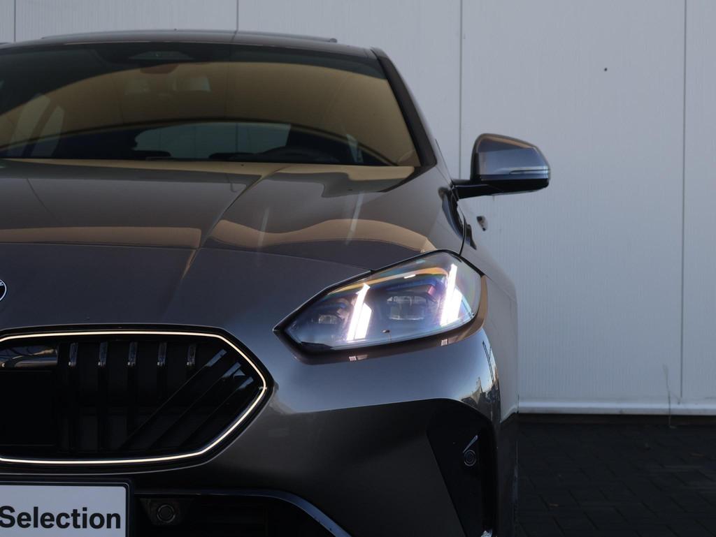 BMW 1-serie 120 M Sport Pro BMW Individual Lakkleur/ Harman-, Auto's, Stof, Origineel Nederlands, Bedrijf, 19 km/l