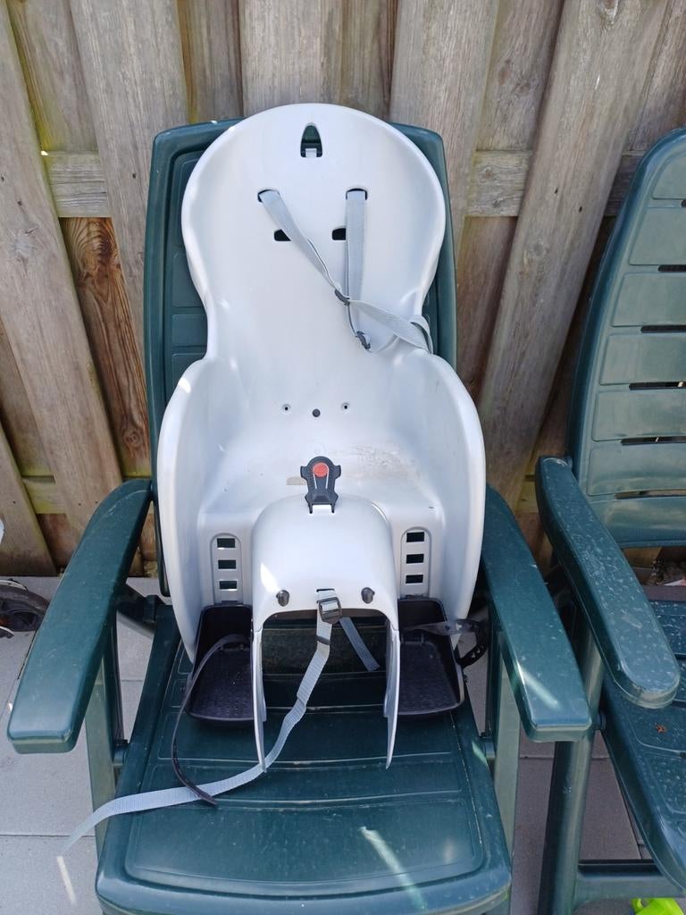 Gebruikt fietsstoeltje voor kinderen, Fietsen en Brommers, Fietsaccessoires | Fietsstoeltjes, Achterzitje, Onbekend, Ophalen, 15 t/m 25 kg