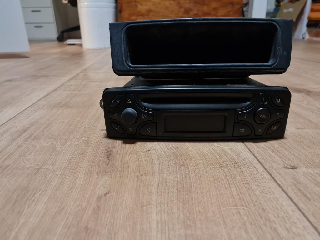 Mercedes W203 OEM Radio met CD-speler en met opbergvak, Auto diversen, Ophalen of Verzenden, Gebruikt