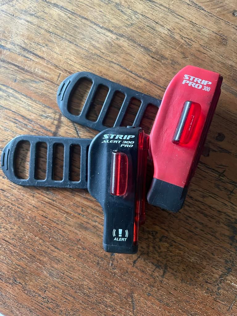 Lezyne Strip Pro 300 Racefiets Achterlichten (Set), Gebruikt, Achterlicht, Ophalen of Verzenden, Oplaadbaar