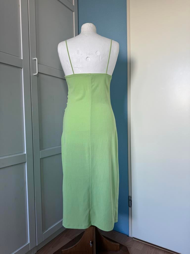 Zara Groene Midi Jurk met Spaghettibandjes - Maat L, Maat 42/44 (L), Nieuw, Ophalen of Verzenden, Onder de knie