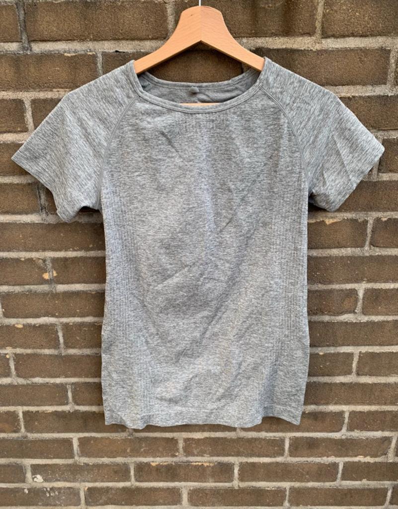 Grijs sport shirt, Kleding | Dames, Sportkleding, Nieuw, Ophalen of Verzenden, Fitness of Aerobics, Maat 34 (XS) of kleiner