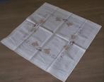 Vintage geborduurd tafelkleed met Paashazen, eieren  bloemen, Diversen, Pasen, Ophalen of Verzenden, Nieuw