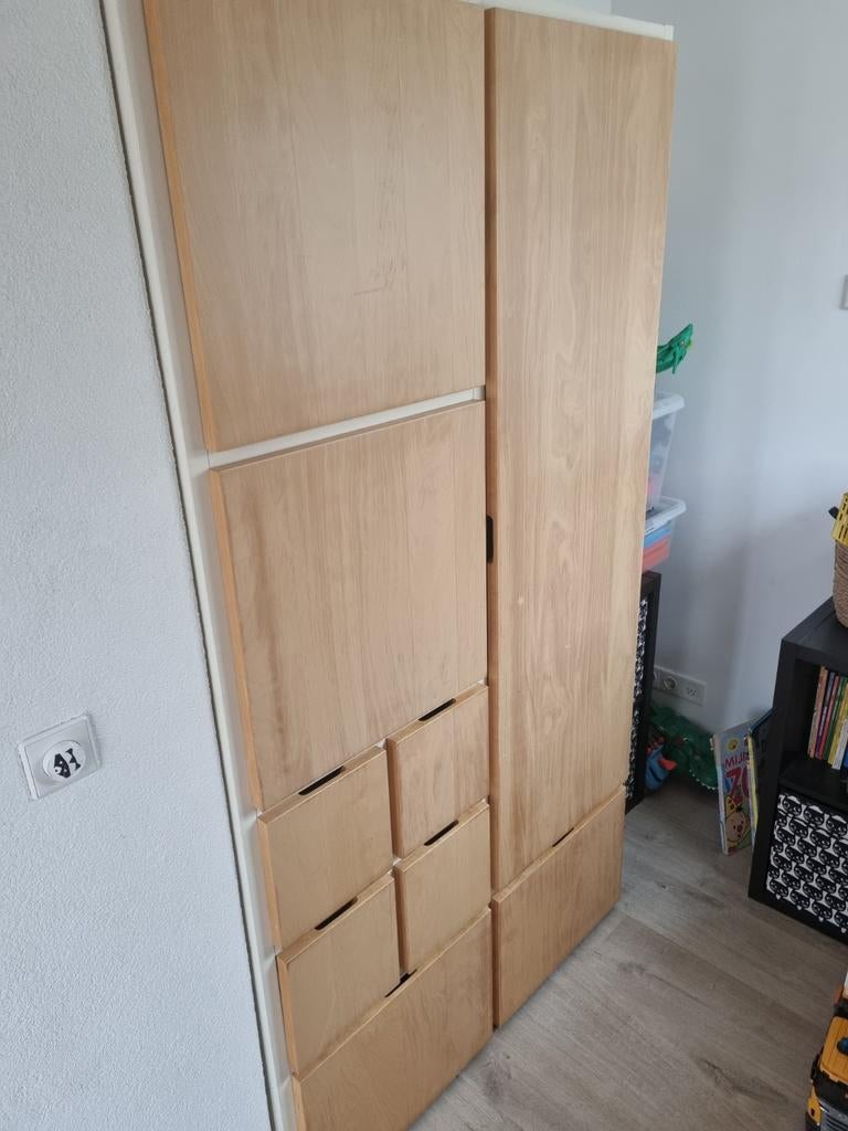 Ikea RAKKE Kledingkast - Ruime en Praktische Opbergoplossing, 100 tot 150 cm, 200 cm of meer, Zo goed als nieuw, Overige houtsoorten
