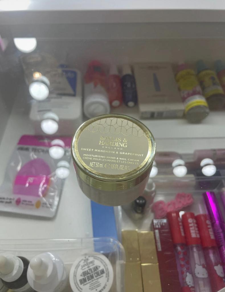 Nieuw hand/nail creme, Ophalen of Verzenden, Nieuw, Overige typen