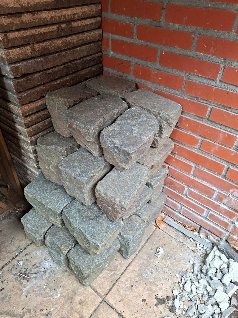 26 Stenen Tuinblokken 19x13x16 cm - Gebruikt, Tuin en Terras, Grind, Keien en Split, Ophalen