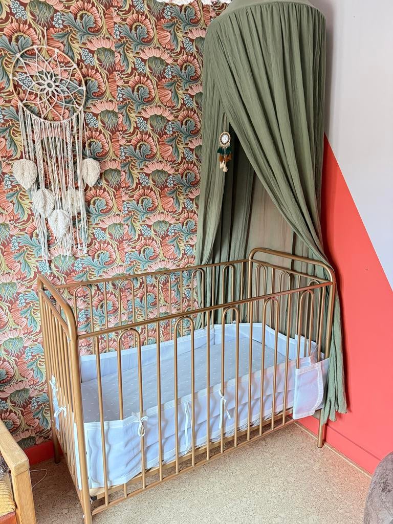 Vintage gouden ledikant compleet met matras en toebehoren, Ophalen, Zo goed als nieuw, Ledikant