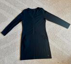 Zwarte Sophia Perla jurk met zakken - Maat 40, Kleding | Dames, Maat 38/40 (M), Zwart, Ophalen of Verzenden, Knielengte