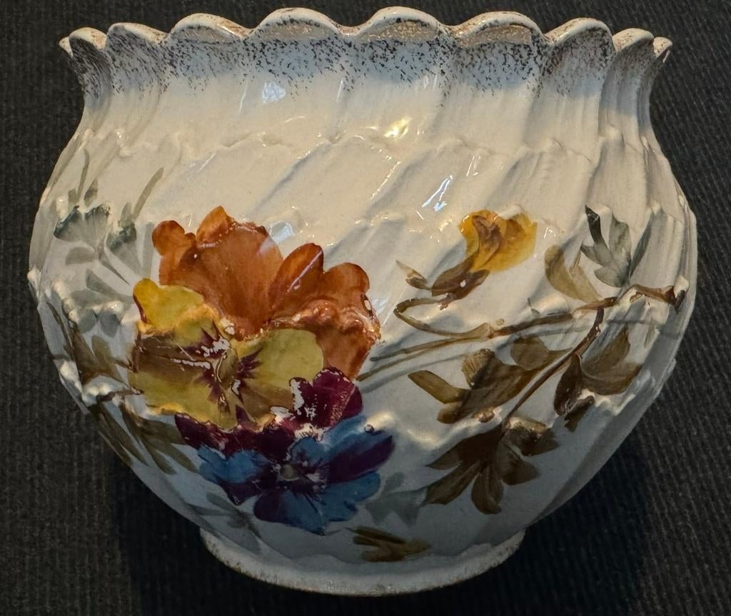Antieke majolica of faience bloempot, handgeschilderd, Ophalen of Verzenden