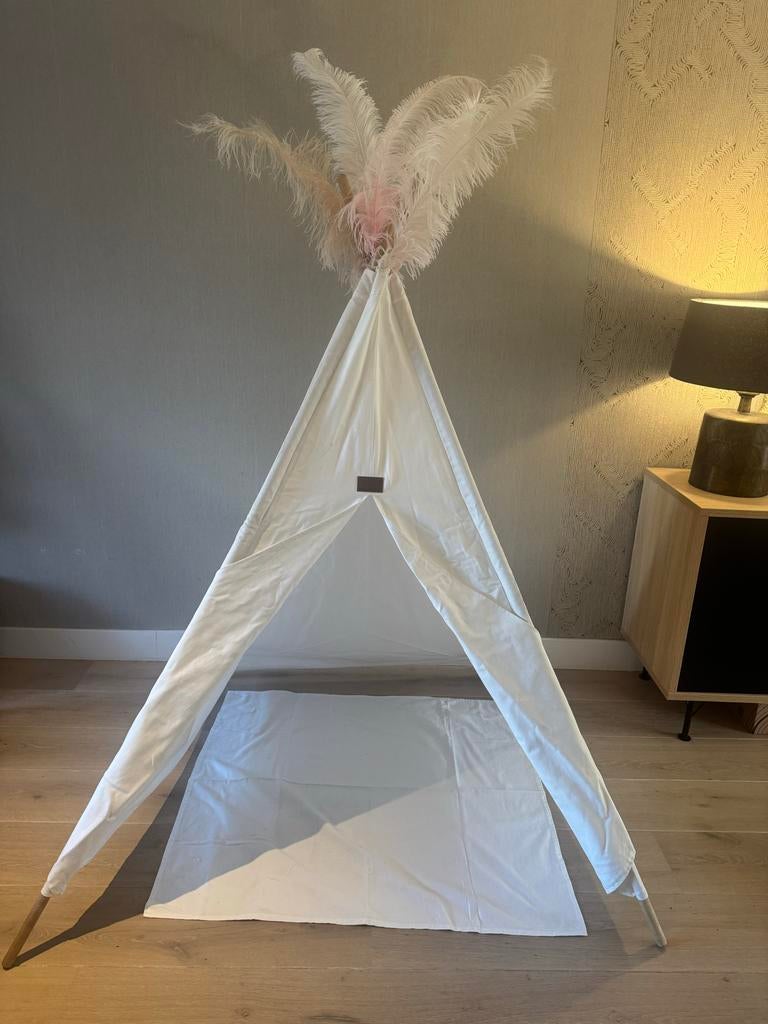 Moli tipi tent met struisvogel veren, Ophalen of Verzenden, Zo goed als nieuw