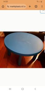 Te koop  twee Kinderen stoelen en 1 tafel, Kinderen en Baby's, Kinderkamer | Tafels en Stoelen, Ophalen of Verzenden, Gebruikt