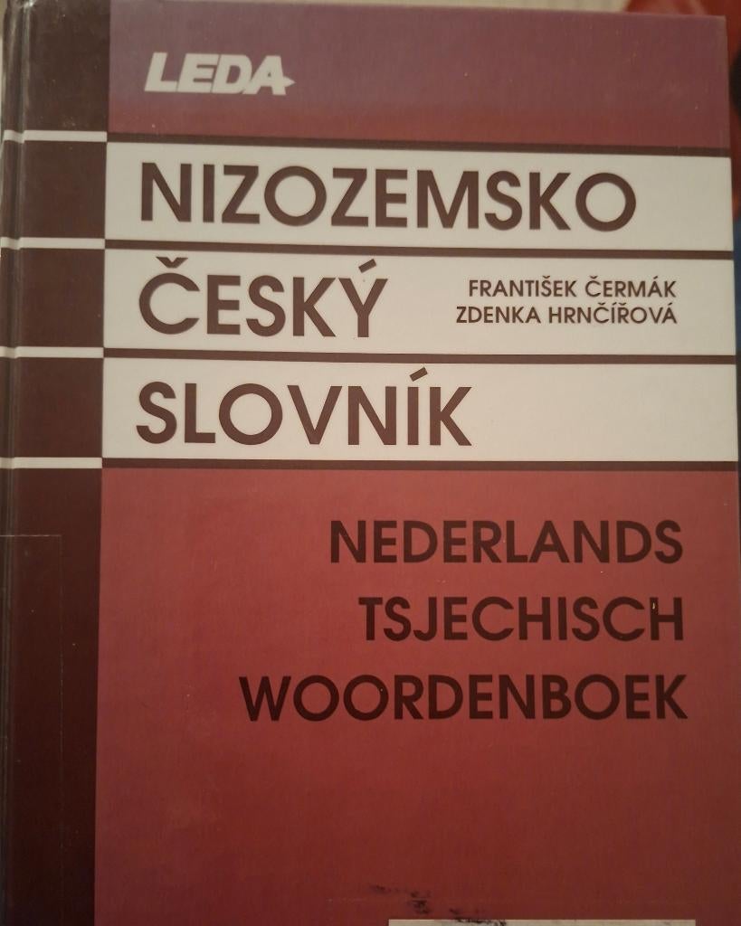 Nederlands Tsjechisch woordenboek, Gelezen, Overige uitgevers, Ophalen of Verzenden, Overige talen