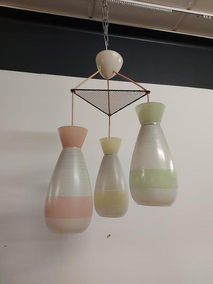 Vintage hanglamp melkglas plafondlamp glas lamp, Huis en Inrichting, Lampen | Hanglampen, Gebruikt, 50 tot 75 cm, Glas, Hout, Metaal