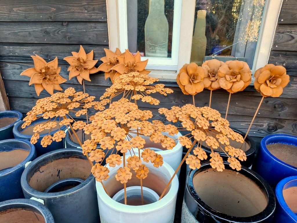 Roest bloem bereklauw groot op tuinsteker diameter 35 cm., Ophalen of Verzenden, Nieuw