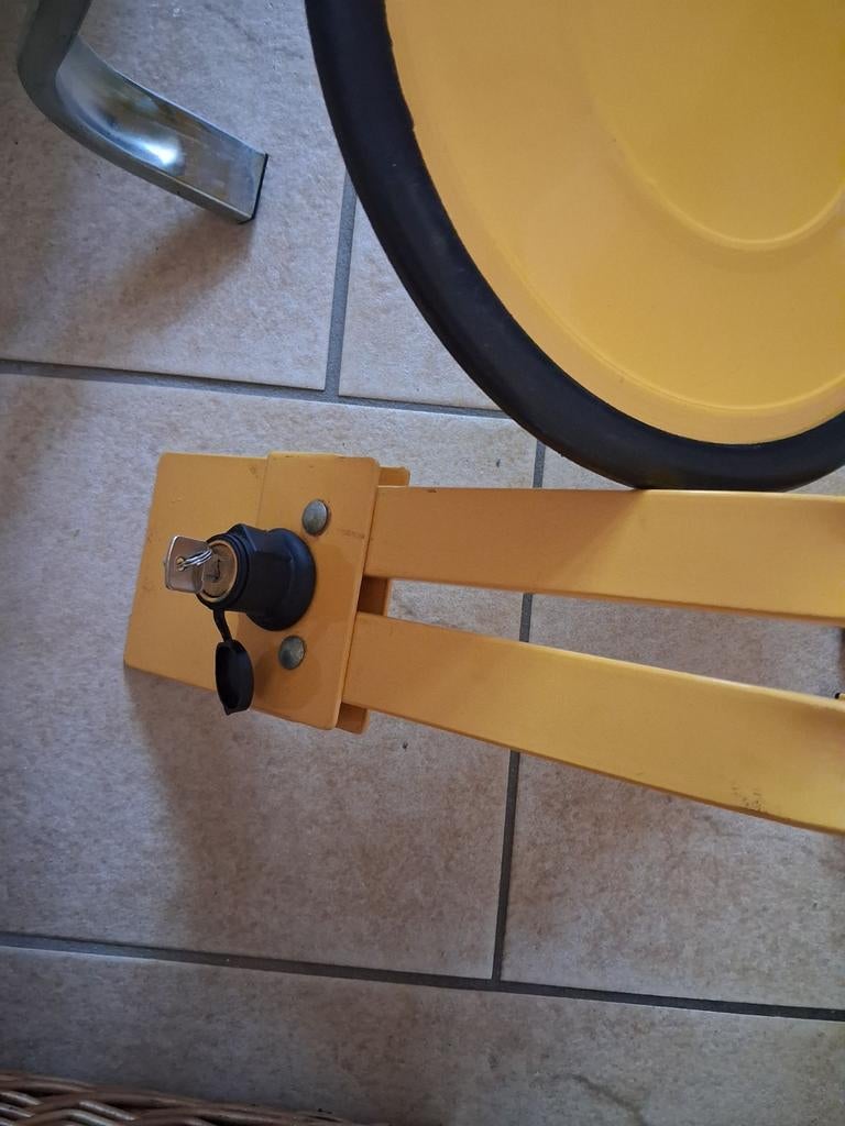 Wielklem voor caravan, Ophalen