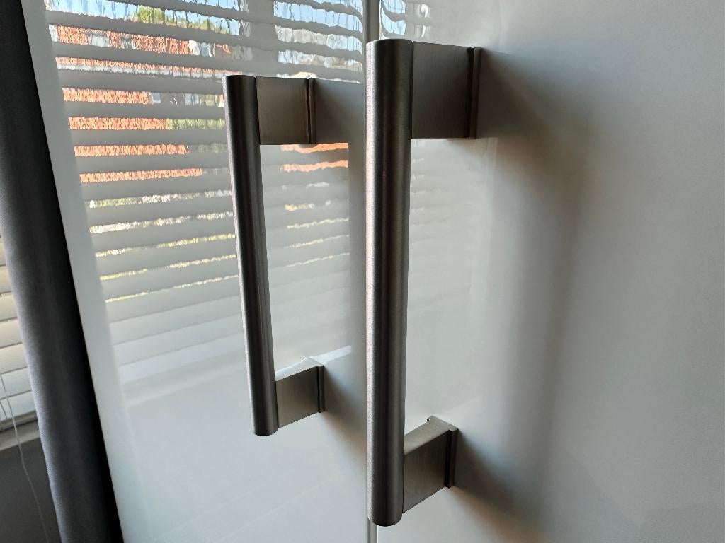 8 Ikea VINNA handgrepen 13cm boorafstand (voor o.a. Pax), Doe-het-zelf en Verbouw, Hang- en Sluitwerk, Ophalen of Verzenden, Zo goed als nieuw