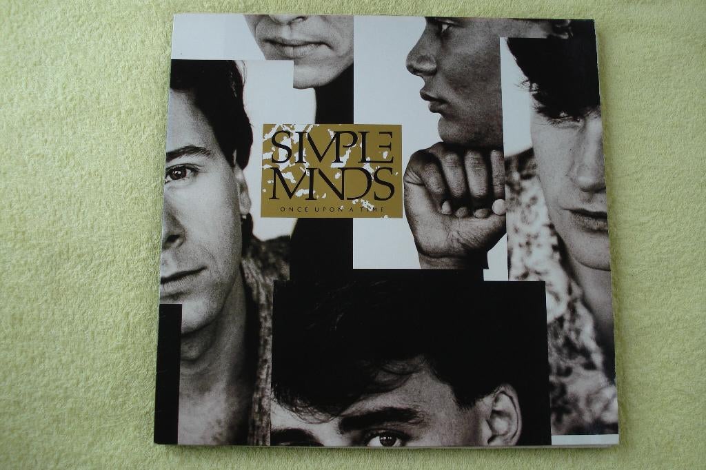 LP.  Simple Minds ,  Once Upon a Time   ., Cd's en Dvd's, Vinyl | Rock, Overige genres, 1980 - 1989, Ophalen of Verzenden, Zo goed als nieuw
