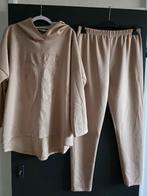 Nieuw 2delig pak love beige 40 42 44, Kleding | Dames, Huispakken, Ophalen of Verzenden, Nieuw, Maat 42/44 (L), Beige