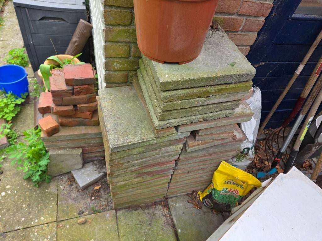 Diverse stenen gratis af te halen, Ophalen