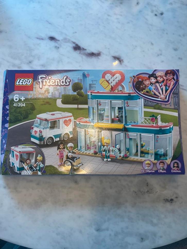 Lego Friends 41394 Heartlake City Ziekenhuis met ambulance, Kinderen en Baby's, Speelgoed | Duplo en Lego, Zo goed als nieuw, Lego