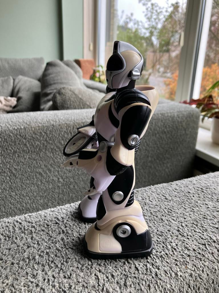 Interactieve Robot met Bewegende Armen en Loopfunctie, Ophalen of Verzenden, Gebruikt, Jongen of Meisje