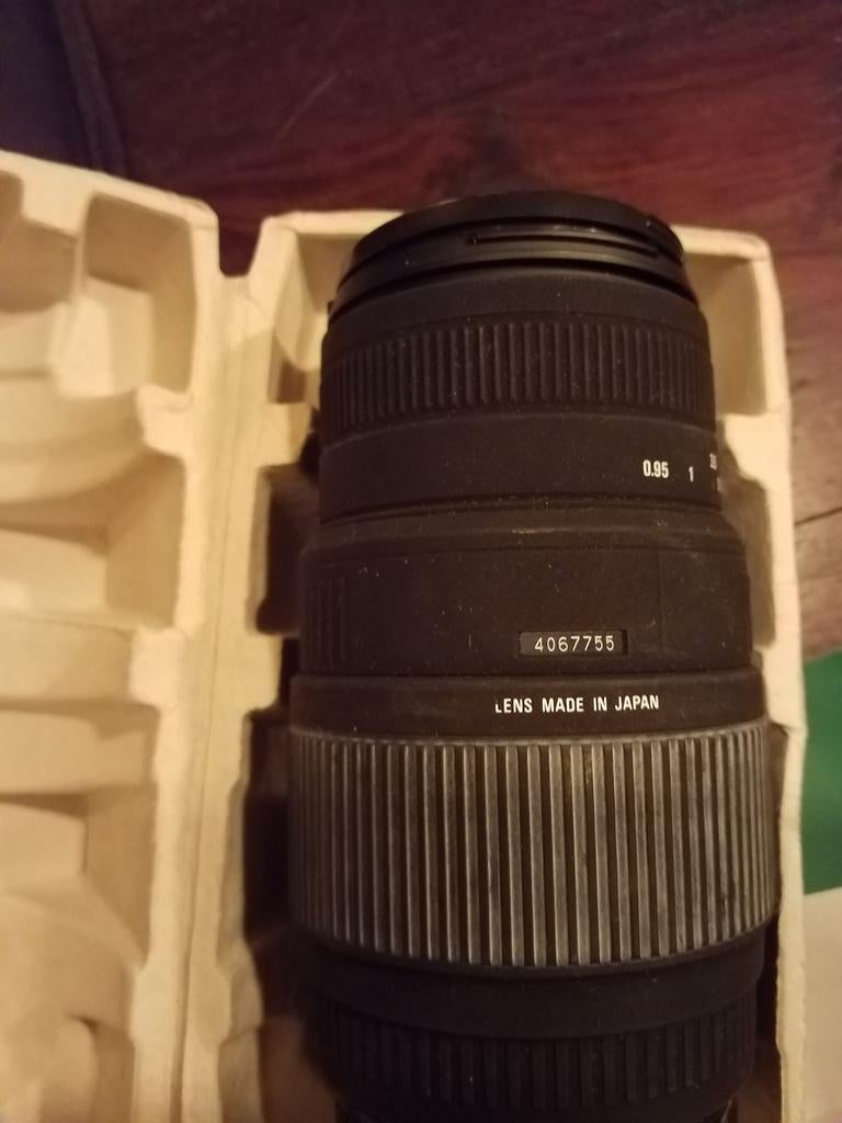 Nieuwe Sigma 70-300mm f/4-5.6 DG Macro Lens, Audio, Tv en Foto, Fotografie | Lenzen en Objectieven, Ophalen of Verzenden, Nieuw