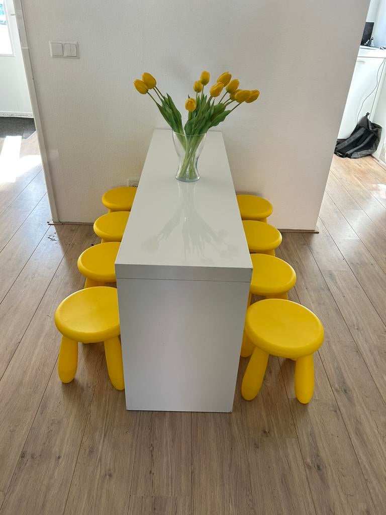 Kinderkrukjes met tafel, Ophalen of Verzenden, Zo goed als nieuw