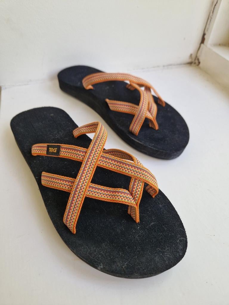 Teva  maat 38 sandalen met gekruiste bandjes, Oranje, Teva, Gedragen, Sandalen of Muiltjes