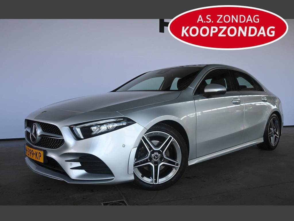Mercedes-Benz A-Klasse 180 Business Solution AMG Automaat Na, Auto's, Gebruikt, 4 cilinders, Met garantie (alle), Leder en Stof