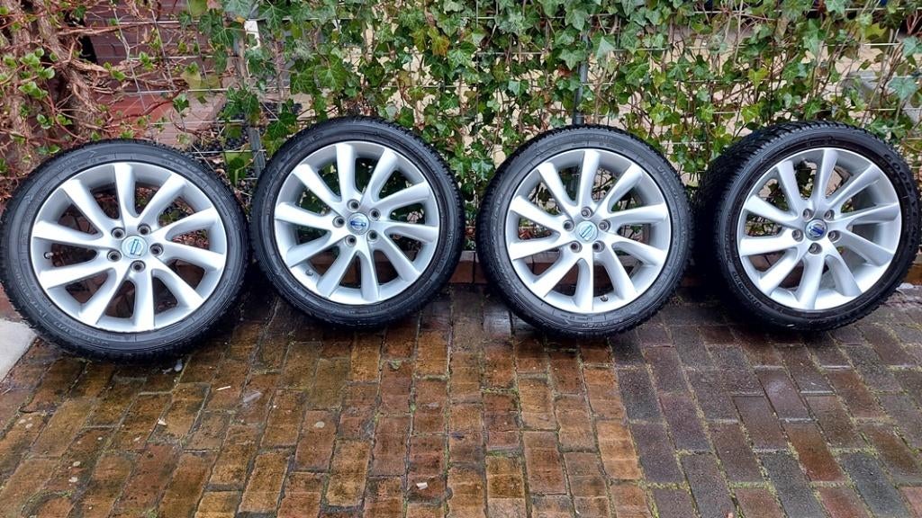 Set allu velgen met winterbanden voor oud type volvo v60, Auto-onderdelen, Banden en Velgen, Ophalen, Gebruikt, Velg(en), 17 inch