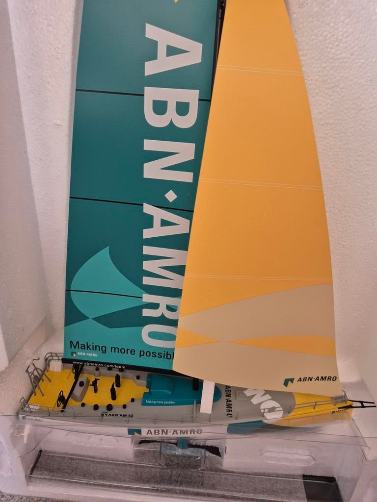 Nieuw boot model ABN Amro Volvo Ocean Race VO70 race jacht, Hobby en Vrije tijd, Modelbouw | Boten en Schepen, Nieuw, Ophalen of Verzenden