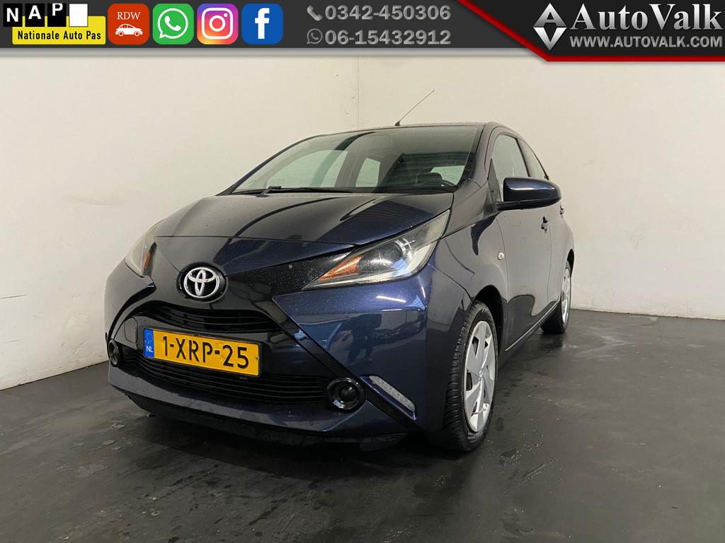 Toyota Aygo 1.0 VVT-i x-play (bj 2014), Voorwielaandrijving, Euro 5, Gebruikt, Start-stop-systeem